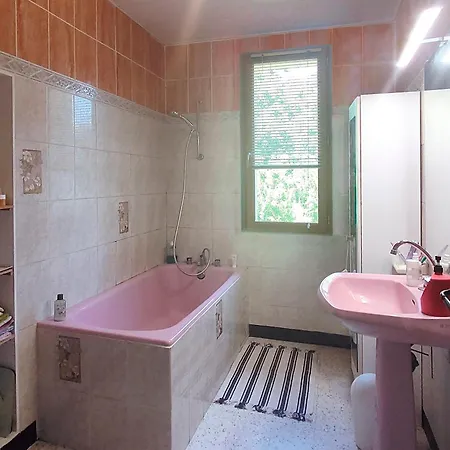 Dans La Maison De Sophie Nîmes